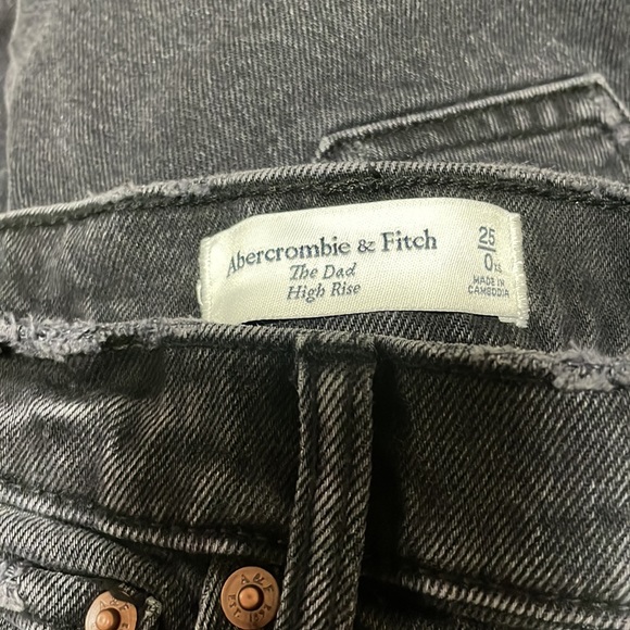 A&F High Rise Dad Jeans - Picture 5 of 5